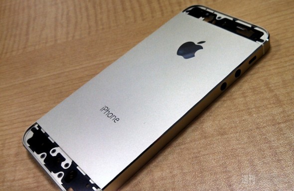 iPhone-5S-Gold-1